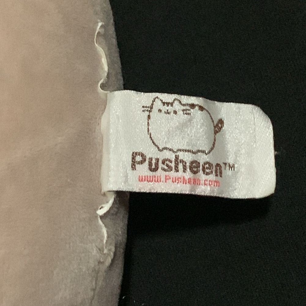 Pusheen Travel Neck Pillow Rare - Picture 3 of 5